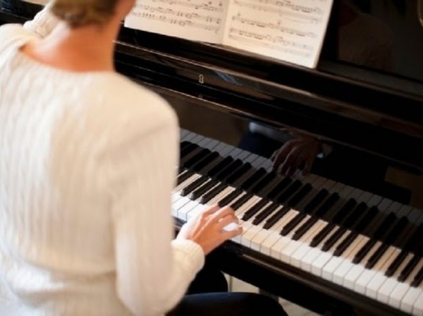 ​Pianistja franceze do të publikojë albumin e saj të gjashtë në moshën 106-vjeç