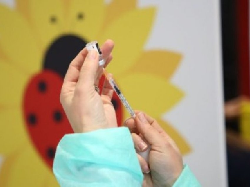 E keni bërë vaksinën kundër COVID? Hapat si mund të merrni ‘pasaportën’ në e-Albania për të lëvizur të lirë