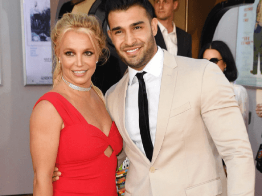 I dashuri i Britney Spears thyen heshtjen: Mezi pres të jetojmë si njerëz normal