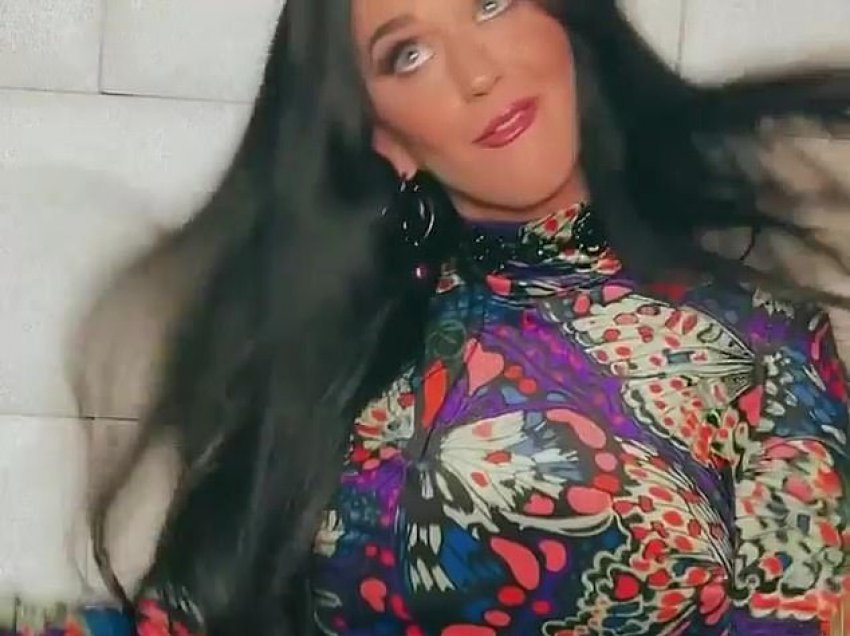 Katy Perry një 'mama-seksi'
