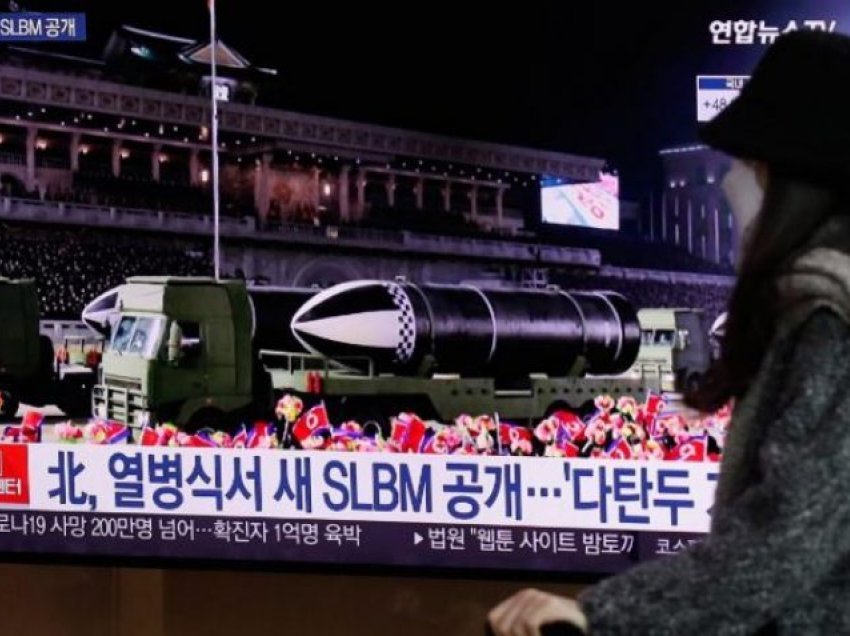 Hakerët e Koresë Veriore vjedhin më shumë se 300 milionë dollarë për të paguar armët nukleare