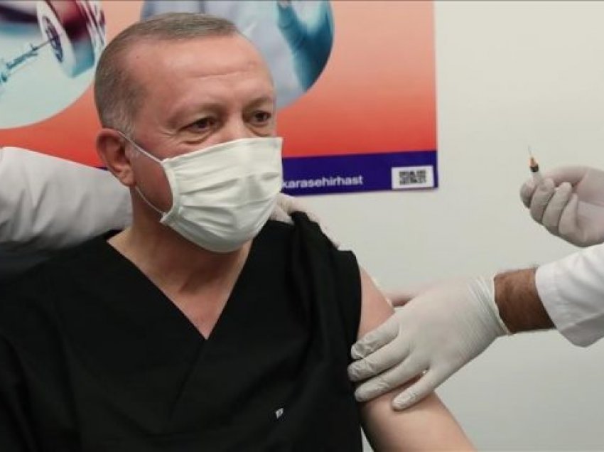 Presidenti turk merr dozën e dytë të vaksinës kundër Covid-19