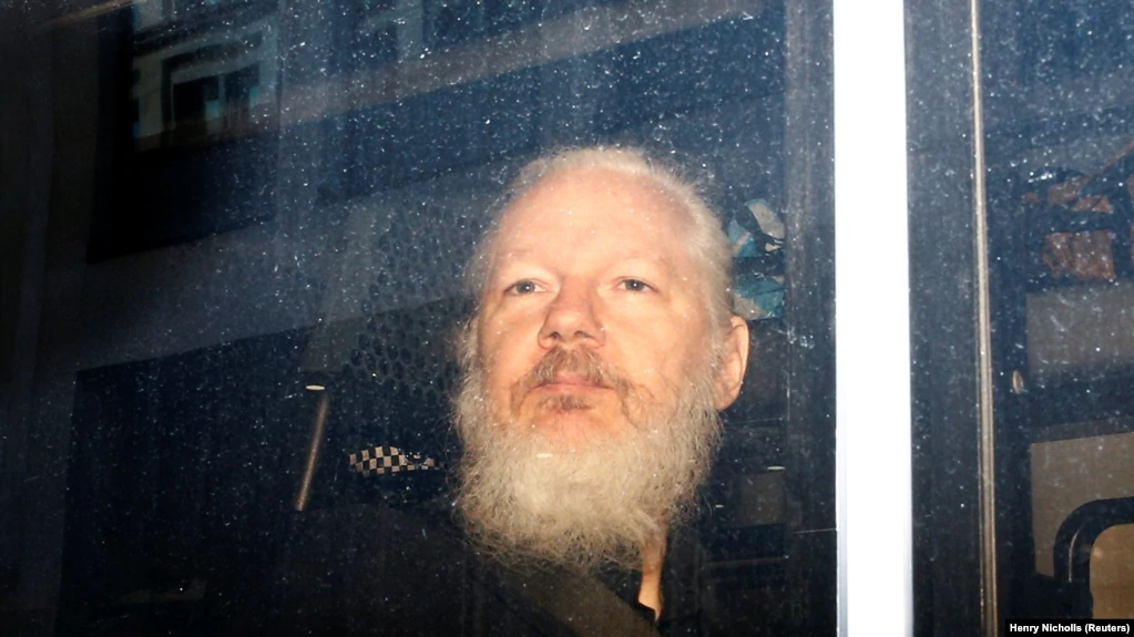 Administrata e Bidenit apelon vendimin për ekstradimin e Assangeit