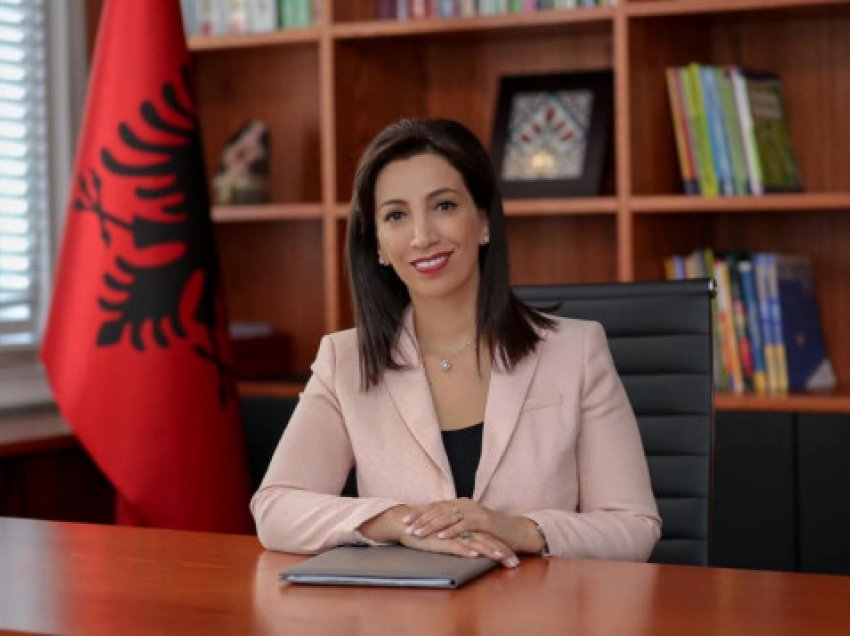 Ministrja e Arsimit jep njoftimin e rëndësishëm: Nga java tjetër mësimi në shkolla do të zhvillohet online