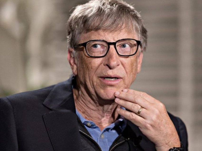 Bill Gates tregon arsyen pse përdor një telefon Android dhe jo Apple 