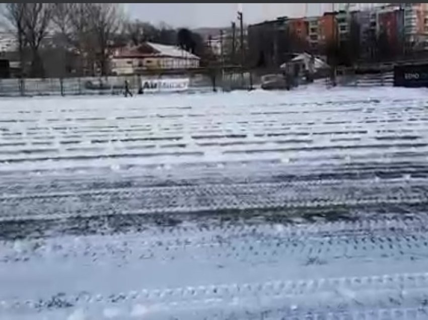 Trepça ’89 po punon për ta larguar borën nga stadiumi 