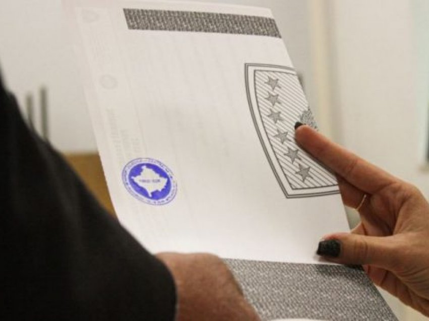 Procesi i votimit në Gjakovë fillon 30 minuta me vonesë