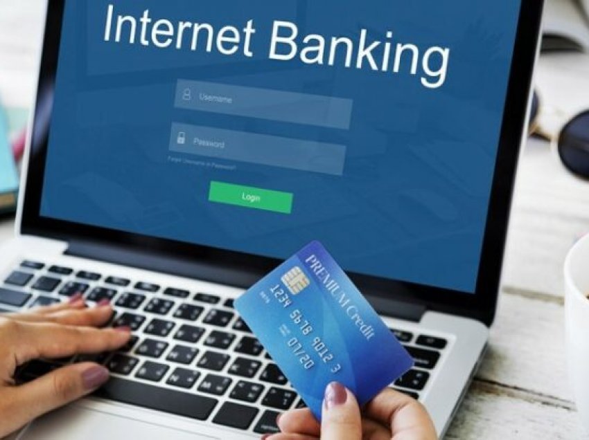 Online Banking, 33% e llogarive menaxhohen nga interneti