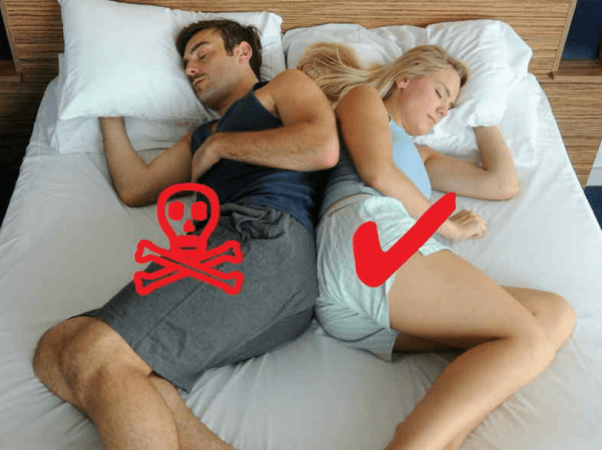 Kjo foto përmbledh të gjitha rreziqet e të fjeturit në anën e djathtë dhe përfitimet e anës së majtë