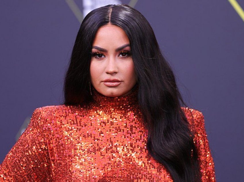 Demi Lovato ‘pati tre goditje në tru dhe një sulm në zemër’ pas overdozës në vitin 2018