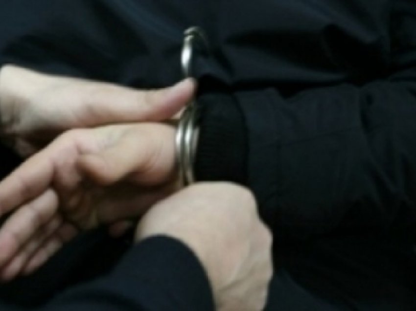 Kanosin njëri tjetrin me vrasje në Lipjan, arrestohen nga policia