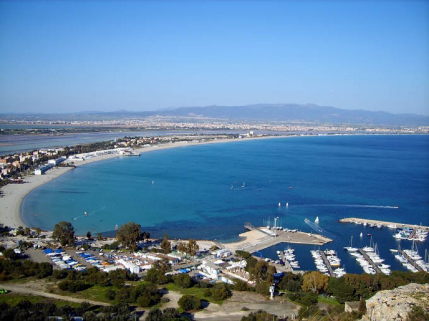Ishulli i Sardenjës do të kërkojë pasaportë vaksinimi ndaj Covid për turistët