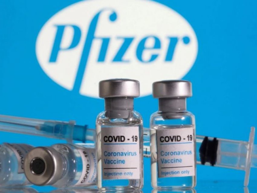Studiuesit kërkojnë shtyrjen e marrjes së dozës së dytë të vaksinës së Pfizer-it