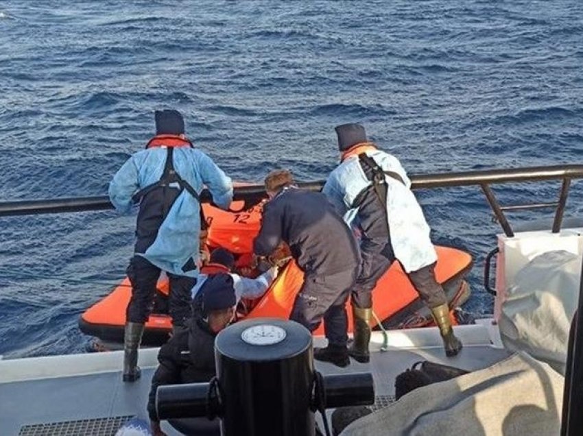 Avokatët e të drejtave të njeriut kërkojnë ndërprerjen e aktiviteteve të “Frontex”-it në Egje