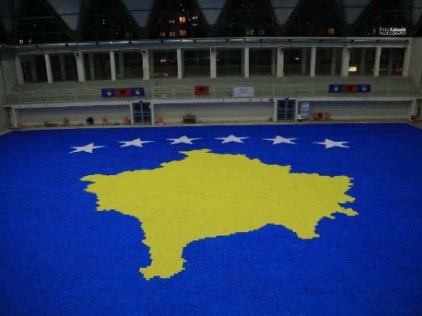 ​Flamuri i Kosovës futet në “Librin e Guinnessit”