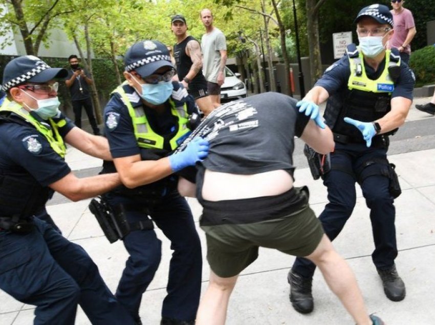 Protesta kundër vaksinimit në Australi, arrestohen disa persona