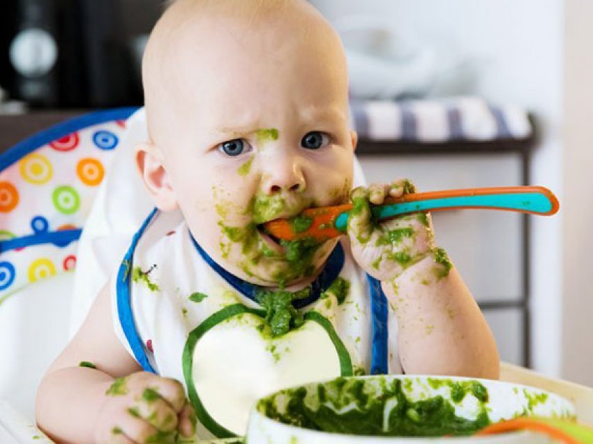 Çfarë duhet të hajë një fëmijë 1 vjeç gjatë gjithë ditës? Menuja e plotë
