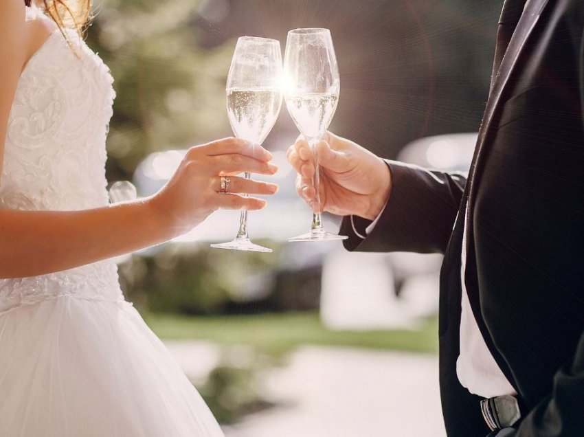Shkencëtarët zbulojnë gjenin që i bën njerëzit më të lumtur në martesë