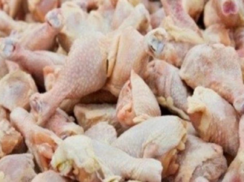 Kontrollohen 27 ton mish pule në Durrës, kompania ankohet për verifikime të papërshtatshme