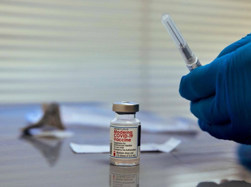 Vaksina Moderna kundër COVID-19 ka dërguar 55 milionë doza në SHBA