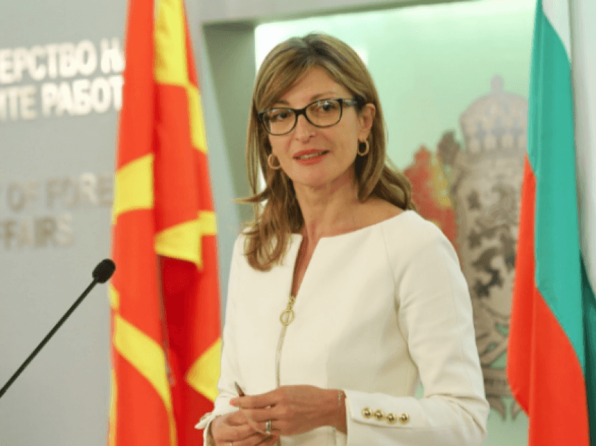 Zakharieva: Po bëhen përpjekje që t’i çojmë vaksinat në Maqedoninë e Veriut
