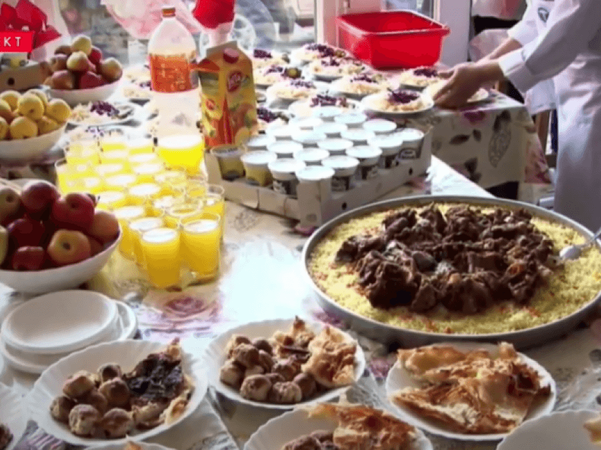 Kuzhina humanitare “Bereqeti” në Pejë, çdo ditë ushqen 300 nevojtarë
