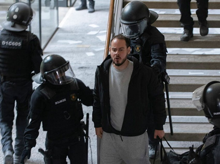 Protestat për burgosjen e reperit vënë në provë parimet demokratike të Spanjës 