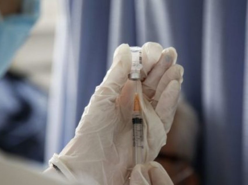 Ramadani: Prej mungesës së vaksinës rrezikojmë valën e tretë të COVID-it