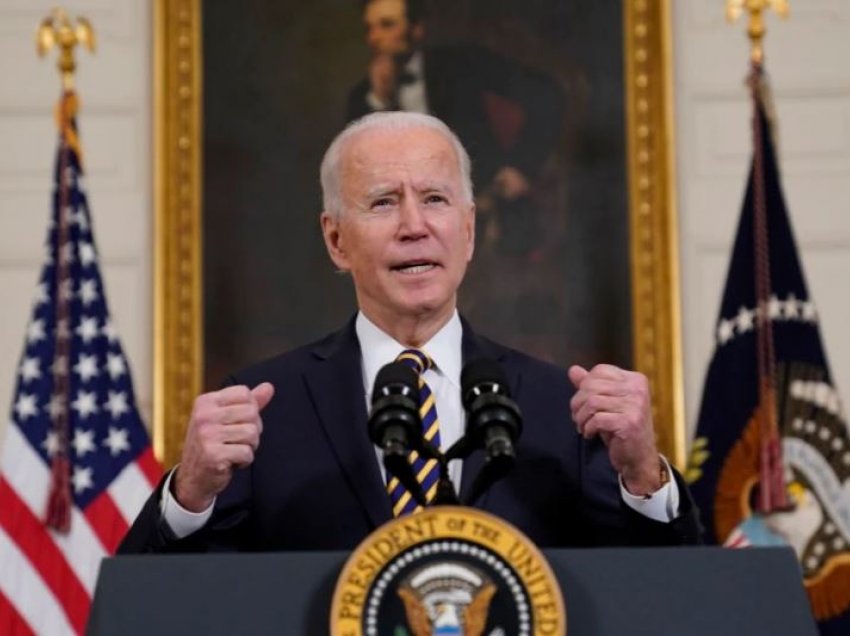 Presidenti Biden parashtron fazat e mëtejshme të luftës kundër COVID-19