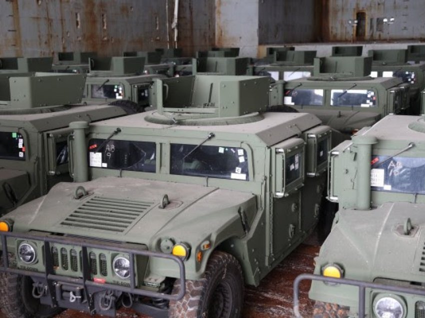 SHBA i dhuron Forcave të Armatosura të Shqipërisë 29 Humvee ushtarake