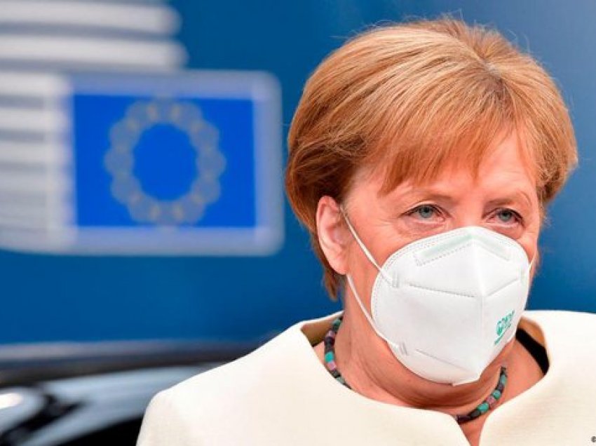 ​Merkel refuzon të vaksinohet: Jam 66 vjeçe dhe nuk bëj pjesë në grupin e rekomanduar