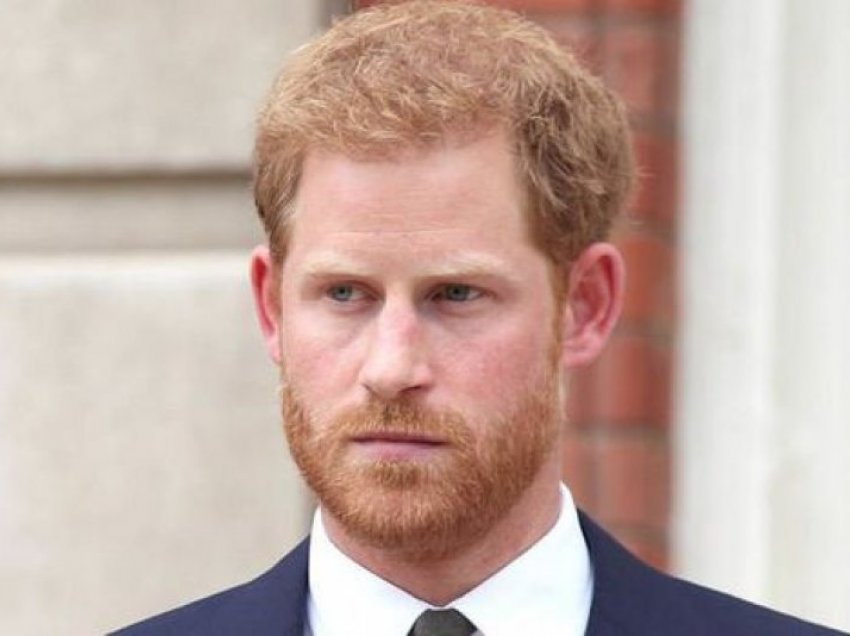 Princ Harry ka pasur biseda “joproduktive” me babanë dhe vëllain e tij