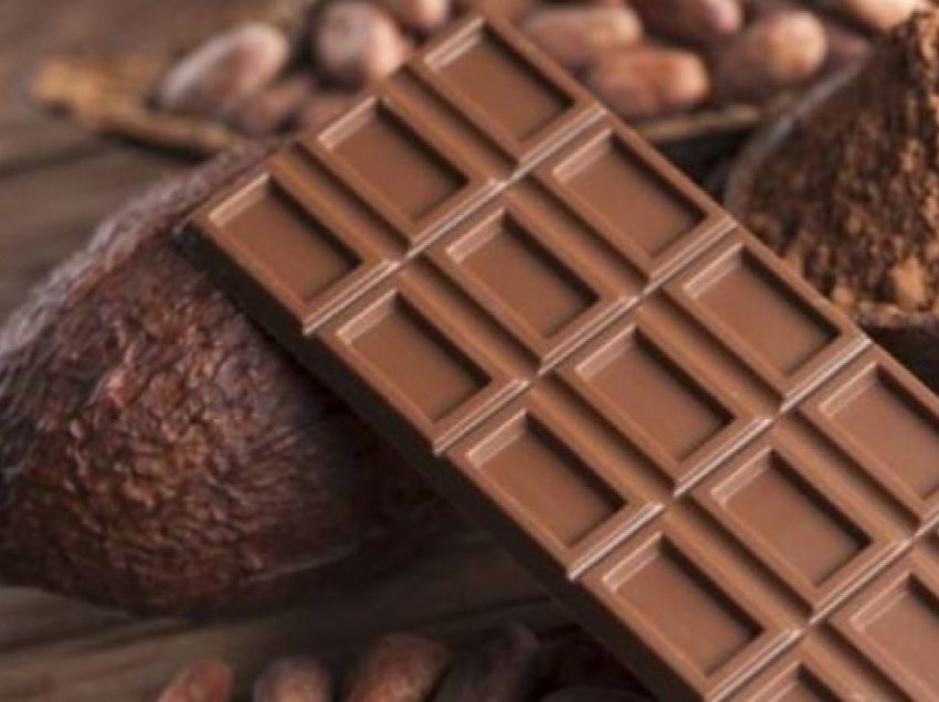 Studimi: Ngrënia e çokollatës në mëngjes mund t’ju ndihmojë të bini në peshë