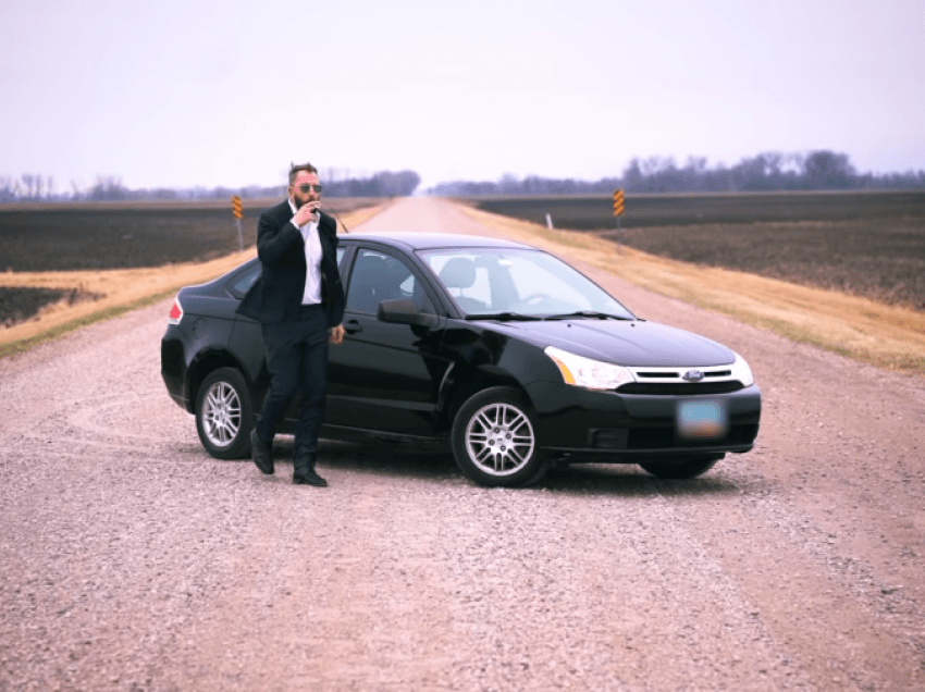 Si të shisni një Ford Focus të vjetër: Videoja e amerikanit u bë virale