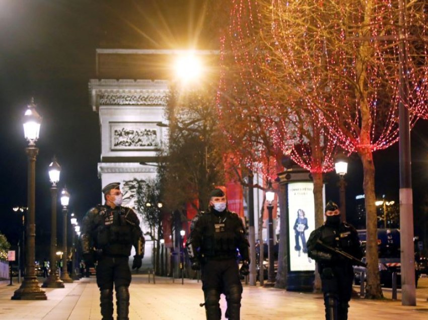 Francë: Pavarësisht kufizimeve, mbi 2 mijë persona marrin pjesë në një ndejë