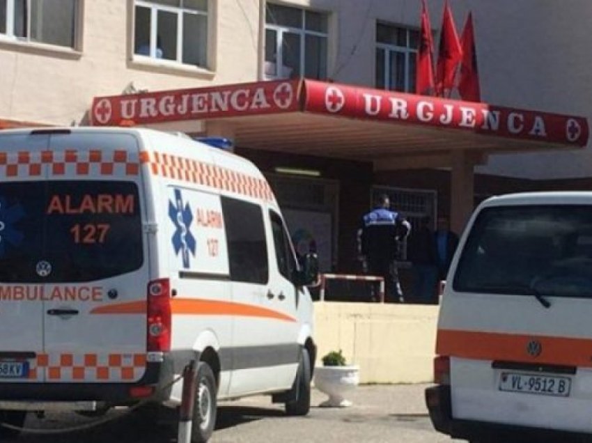 Plagoset me kaçavidë në qafë, një djalë adoleshent në Lungomaren e Vlorës
