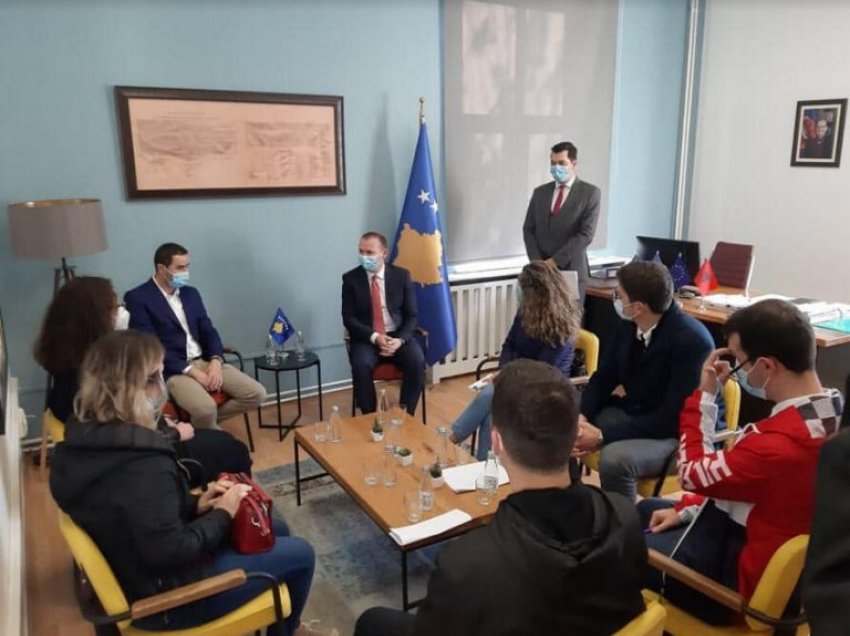 Zemaj: Do të hapet konkursi për specializantët nga Shqipëria, Mali i Zi dhe Maqedonia e Veriut