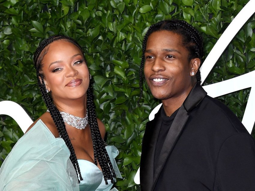 Rihanna e ka konfirmuar lidhjen me A$AP Rocky për Vitin e Ri, por askush nuk e kuptoi