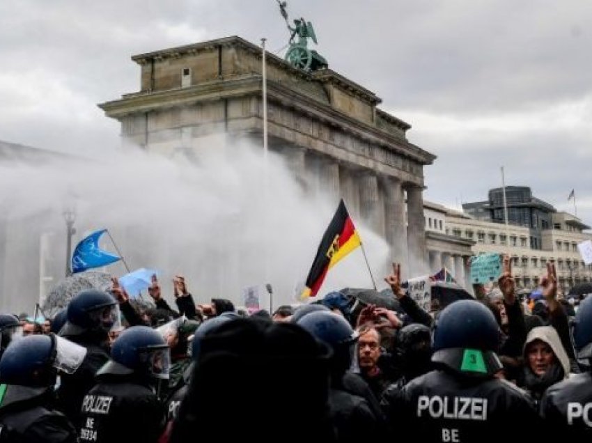 Frika nga ajo që ndodhi në Washington – Bundestagu gjerman forcon sigurinë