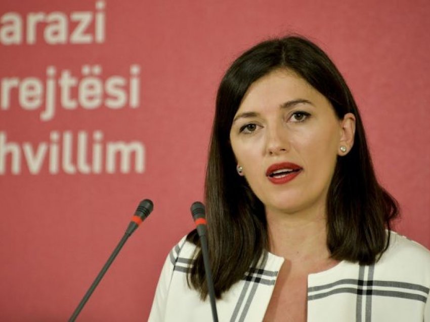 Albulena Haxhiu tregon se çfarë do të bëjë Vetëvendosje nëse nuk i lejohet kandidatura Albin Kurtit