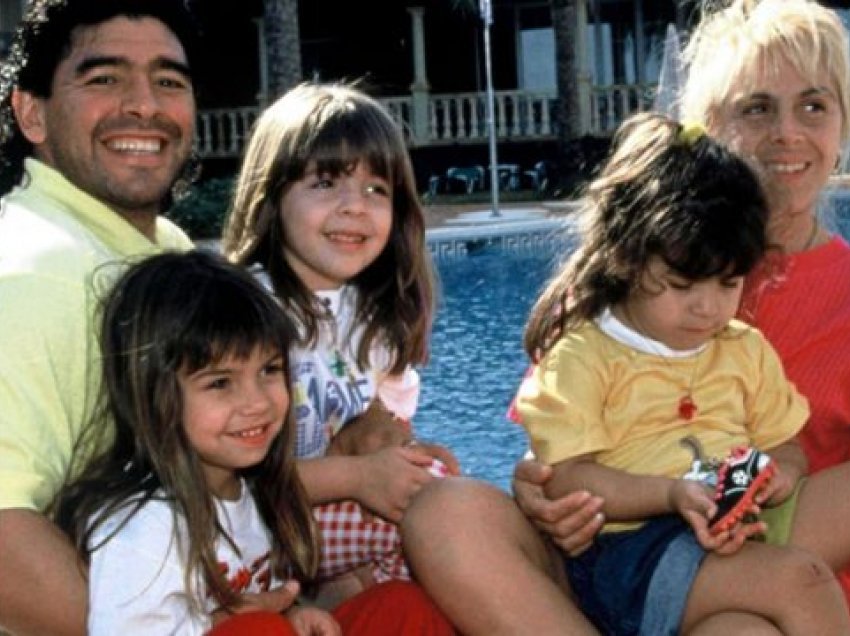 Çudi, ja çfarë la Maradona, fëmijët e tij angazhojnë avokatët