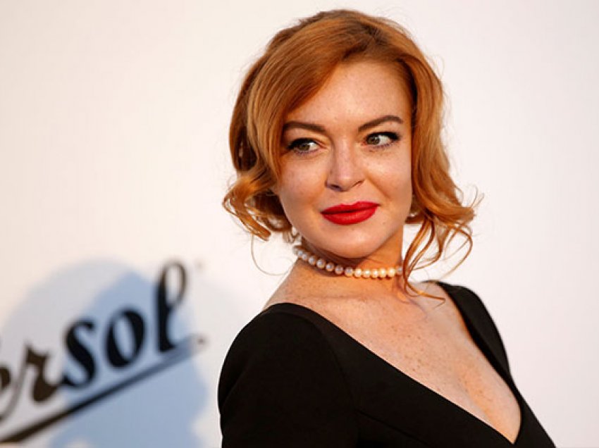 Lindsay Lohan e lodhur nga komentet: Mos u merrni me të kaluarën time!