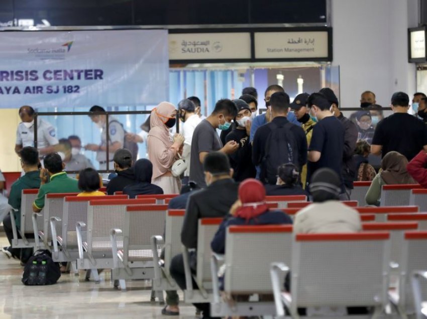Indonezia nis hetimet për aeroplanin e zhdukur
