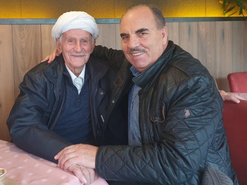 Historia interesante e rugovasit 91 vjeҫar, që ende voton për Ibrahim Rugovën