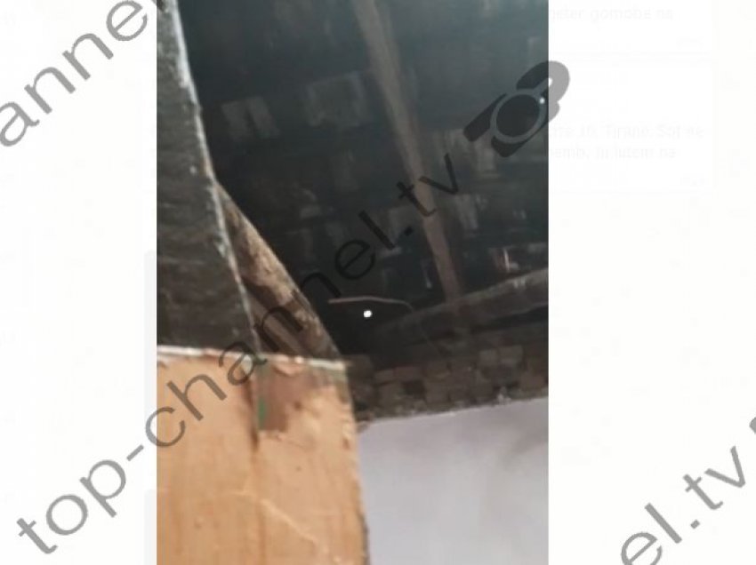 Shembet çatia e pallatit në Tiranë/ Moti i keq, banorët kërkojnë ndihmë