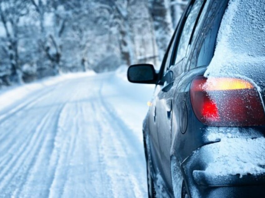 E vozisni veturën gjatë dimrit? Këto janë pesë gabimet e zakonshme që duhen shmangur