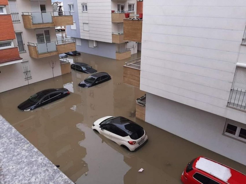 130 qytetarë janë evakuuar për shkak të përmbytjeve, komunat nuk kanë buxhet për t’i mbuluar dëmet