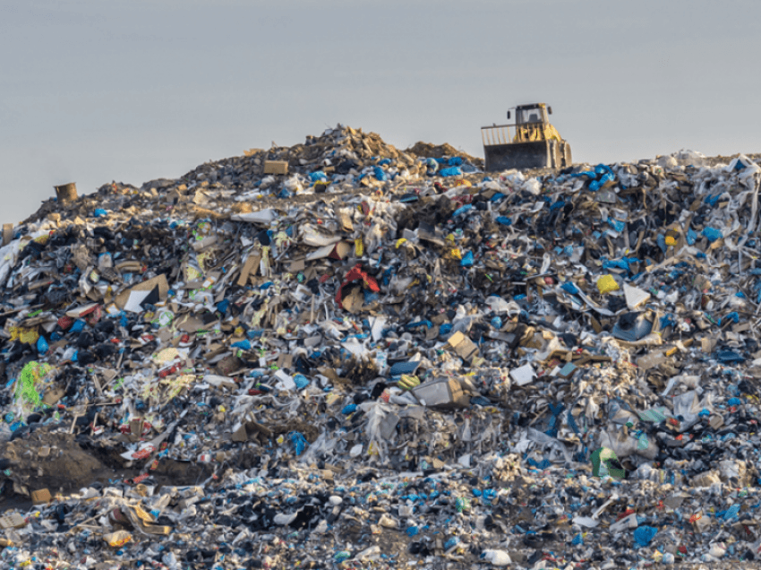 Britaniku që hodhi 240 milionë euro në mbeturina kërkon ndihmën e shtetit