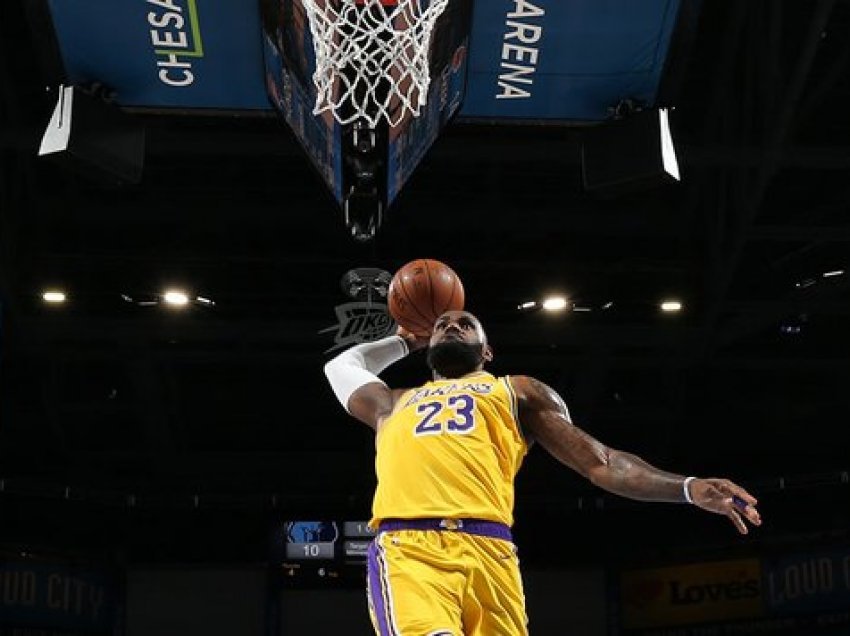 Los Angeles Lakers vazhdojnë ecurinë e shkëlqyer