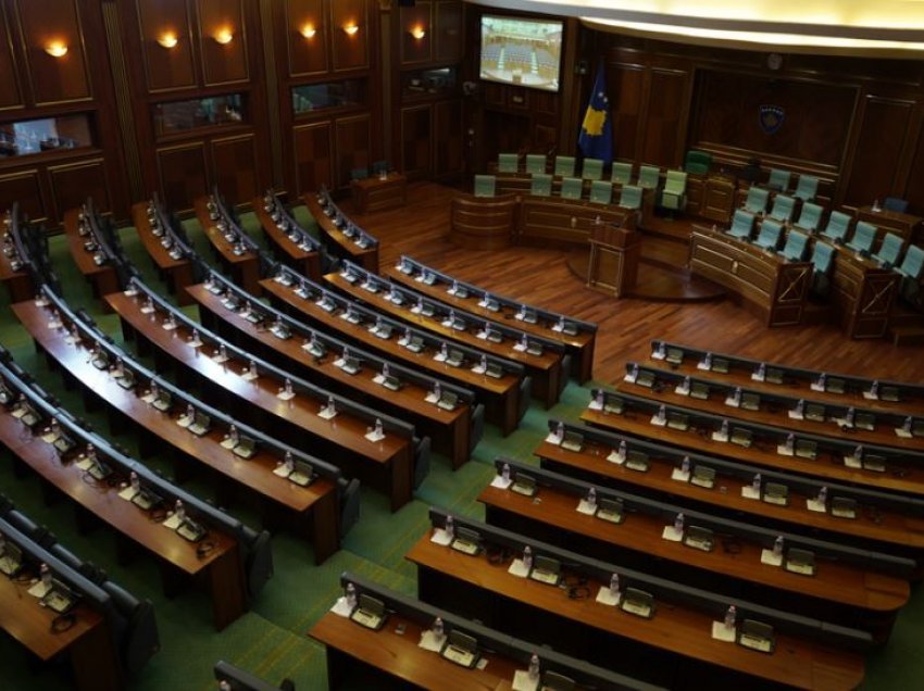 Parashikimi i analistit: VV-ja tashmë e tejkaloi numrin prej 61 deputetësh ndërsa LDK-ja nuk do t’i ketë më shumë se 15 deputetë